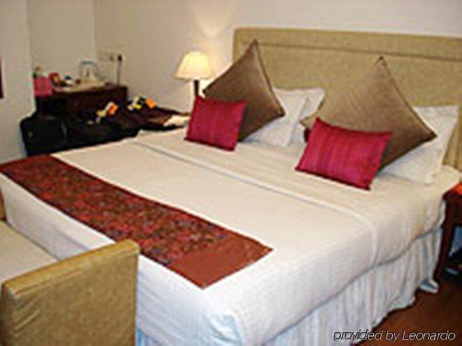Jukaso Inn Pragati Maidan Nova Deli Quarto foto