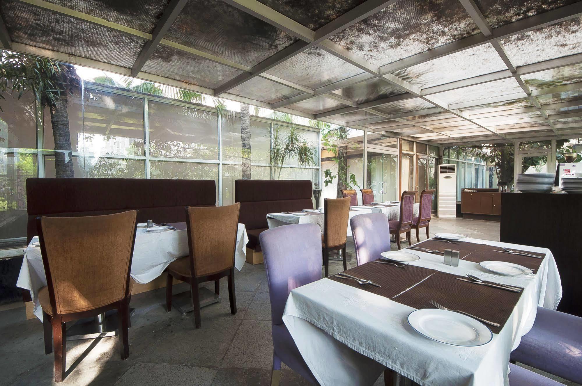 Jukaso Inn Pragati Maidan Nova Deli Exterior foto